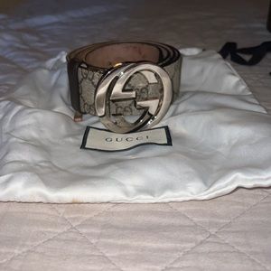 gucci belt, worn hardly